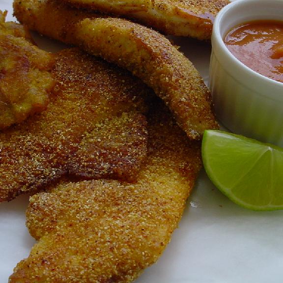 Tilapia Apanada Con Harina De Maíz Sal y Pimienta