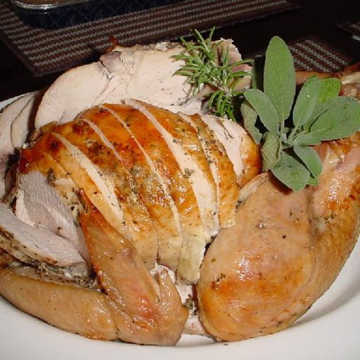 Pavo Asado Con Mantequilla De Jengibre Y Bayas De Enebro