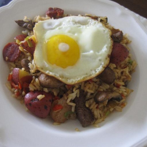 Calentado Con Huevos Fritos