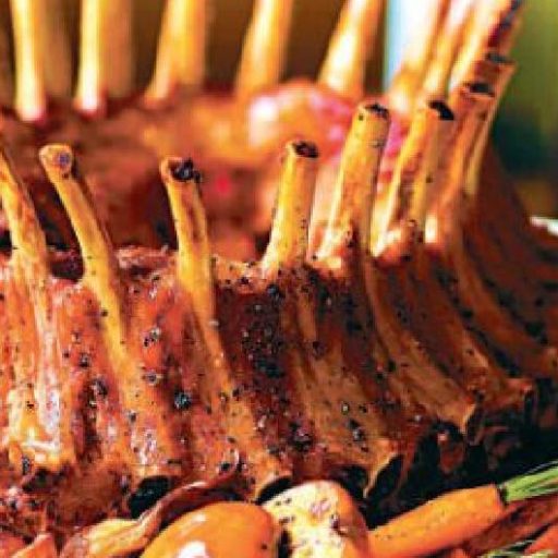 Corona De Cerdo Con Relleno De Arroz Y Manzanas