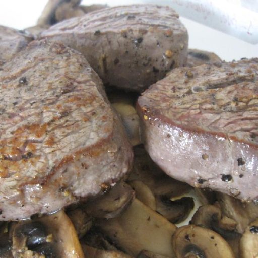 Filet Mignon Con Champiñones