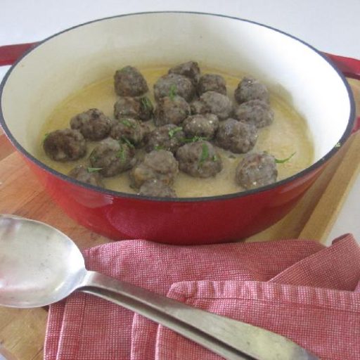 Albóndigas En Salsa De Limón