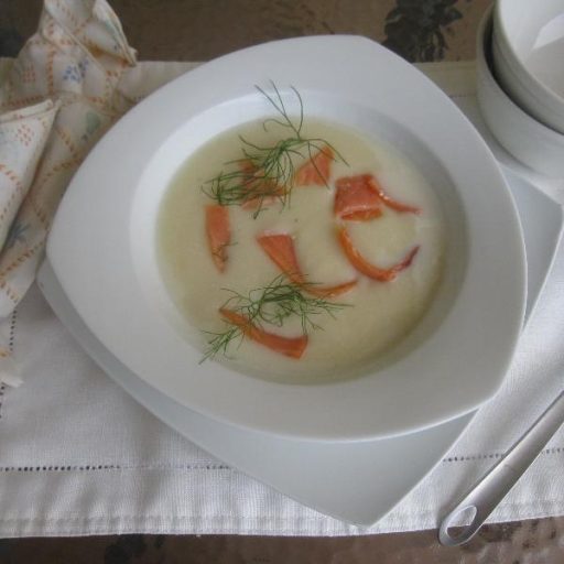 Crema De Papa Con Salmón Ahumado