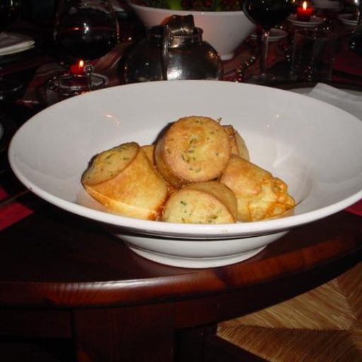 Popovers O Pancitos De Aire Con Queso Y Cebolla