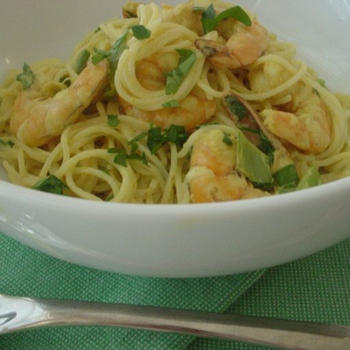 Espagueti Con Langostinos, En Salsa Cremosa Al Curry
