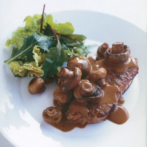 Carne De Res Con Champiñones Y Glaseado Balsámico