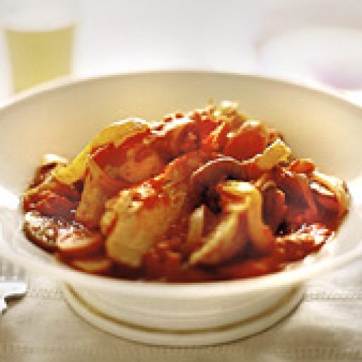 Pollo Cazador O Cacciatore Con Champiñones Tomate Y Cebolla
