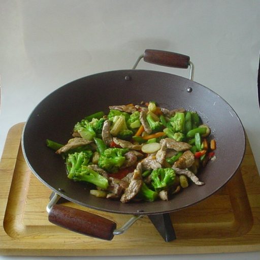 Carne De Res Stir-Fry Con Miel, Mostaza Y Vegetales Verdes