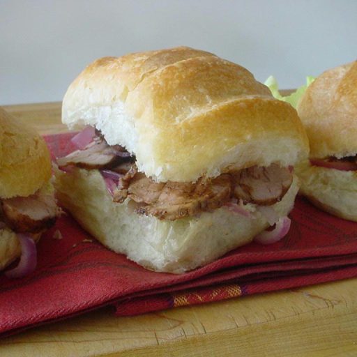 Sanduches De Lomitos De Cerdo Glaseado Con Vinagre Balsámico