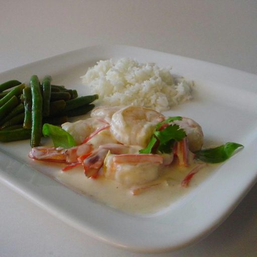 Langostinos En Salsa Cremosa De Coco Y Jengibre