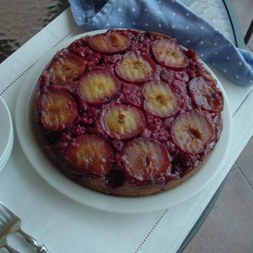 Torta De Ciruelas Y Frambuesas Al Revés