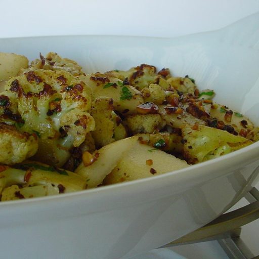 Coliflor Con Mantequilla Dorada, Peras, Salvia Y Avellanas